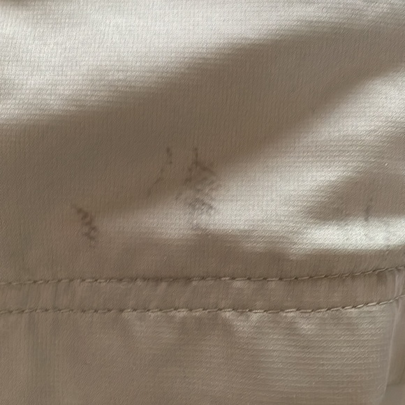 Women’s Wind River Packable Rain Jacket - Picture 4 of 5